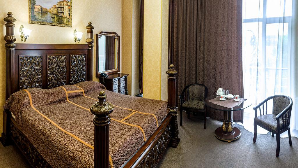 Venecia Hotel & Spa Zaporizhia Exterior photo